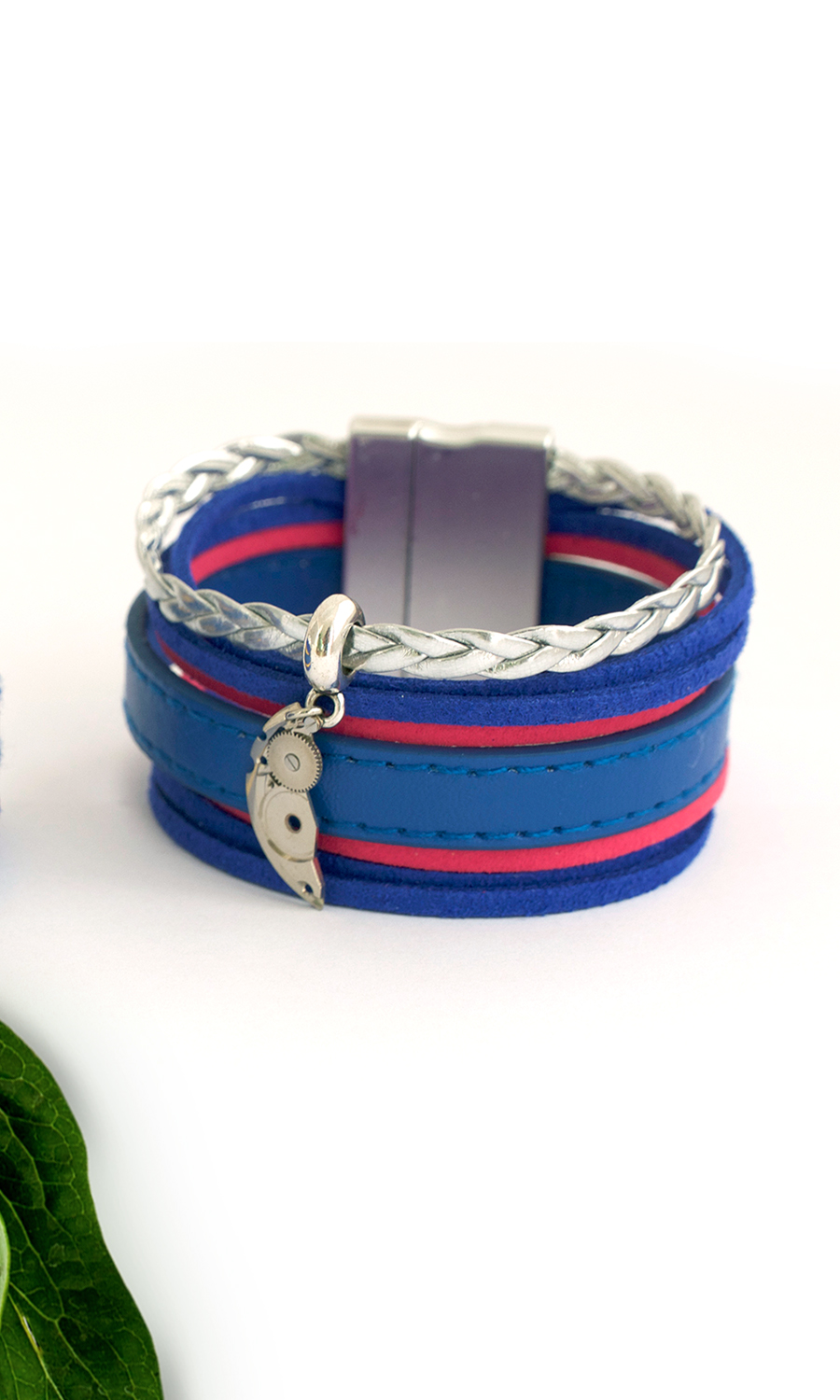 Boucles d'oreilles "dentelles" avec composant horloger